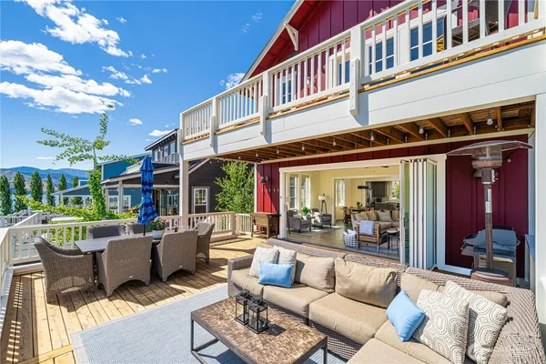 $1,989,000 | 350 Porcupine Lane, Chelan, WA 98816
