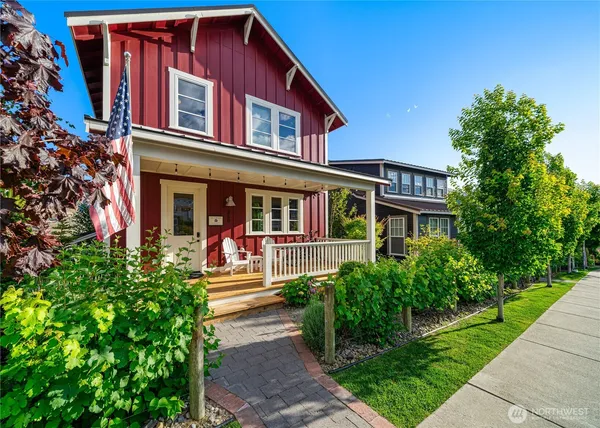 $1,989,000 | 350 Porcupine Lane, Chelan, WA 98816