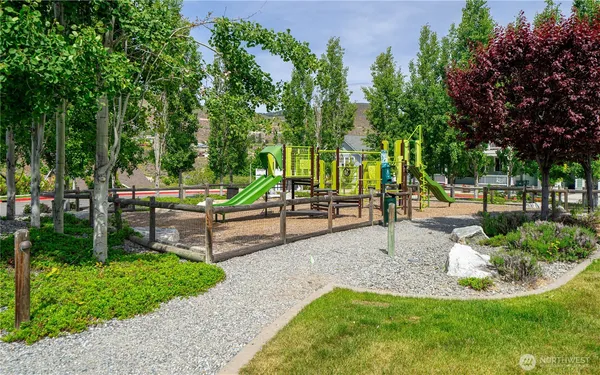 $1,989,000 | 350 Porcupine Lane, Chelan, WA 98816