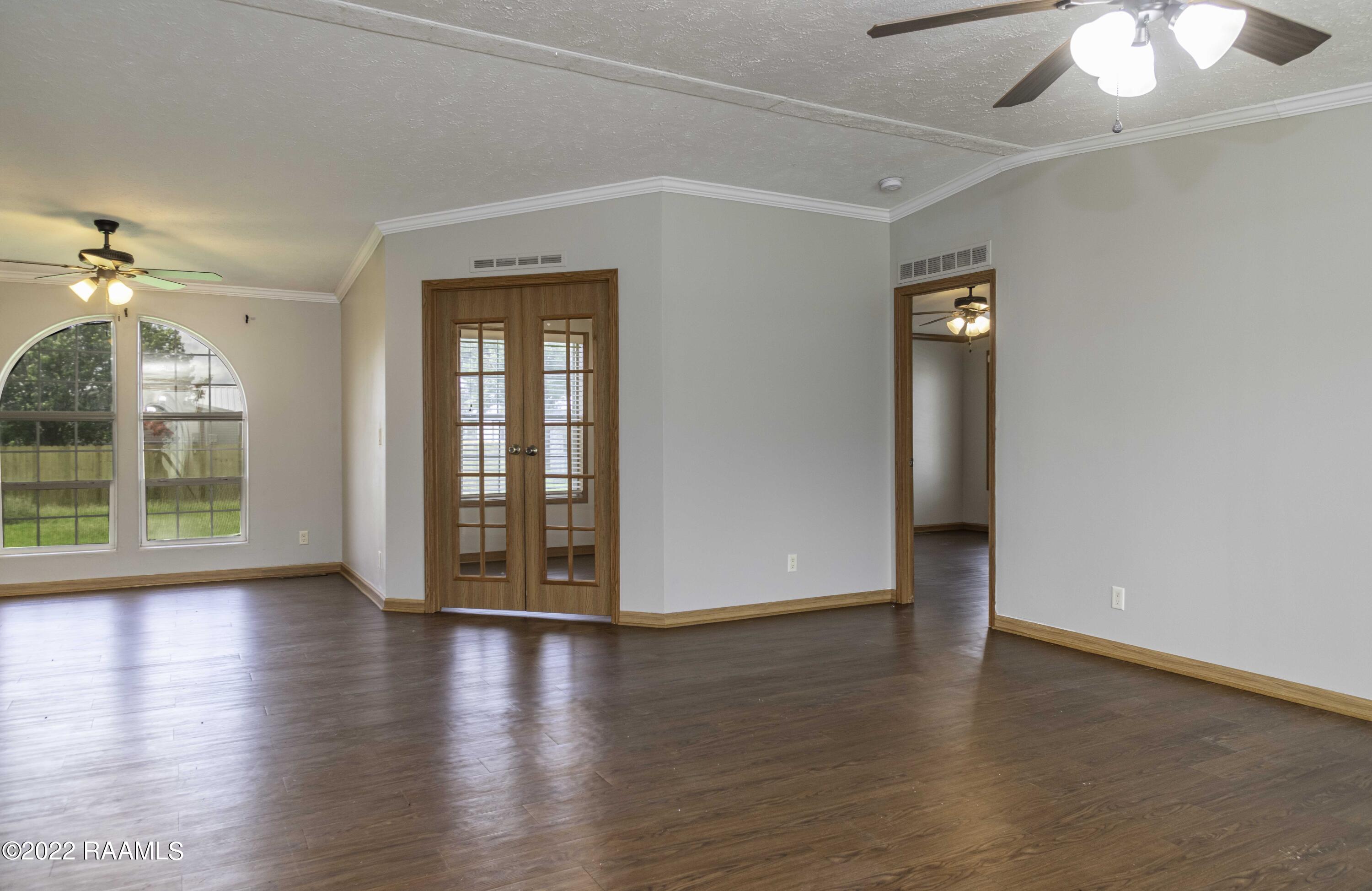 2404 Allen Road Maurice, LA 70555 - Photo 16 of 34 Living Room 4