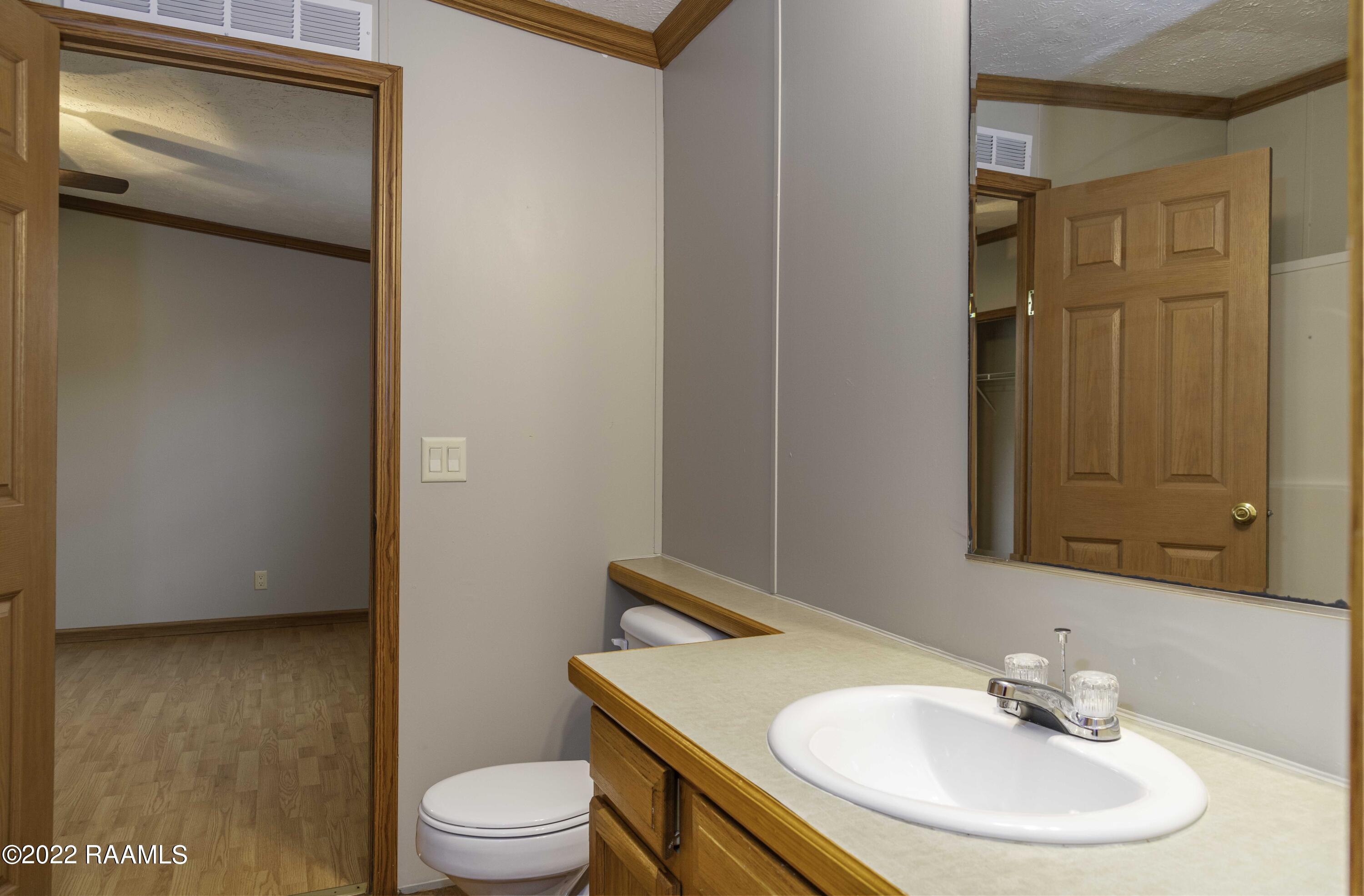 2404 Allen Road Maurice, LA 70555 - Photo 24 of 34 Jack _ Jill Bath 1