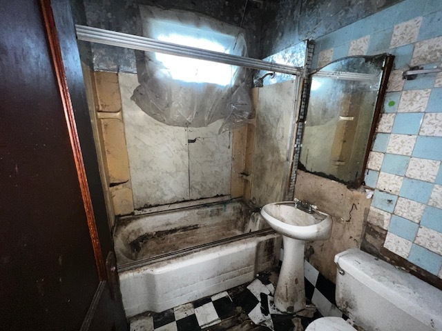 8540 South Rhodes Avenue Chicago, IL 60619 - Photo 16 of 16