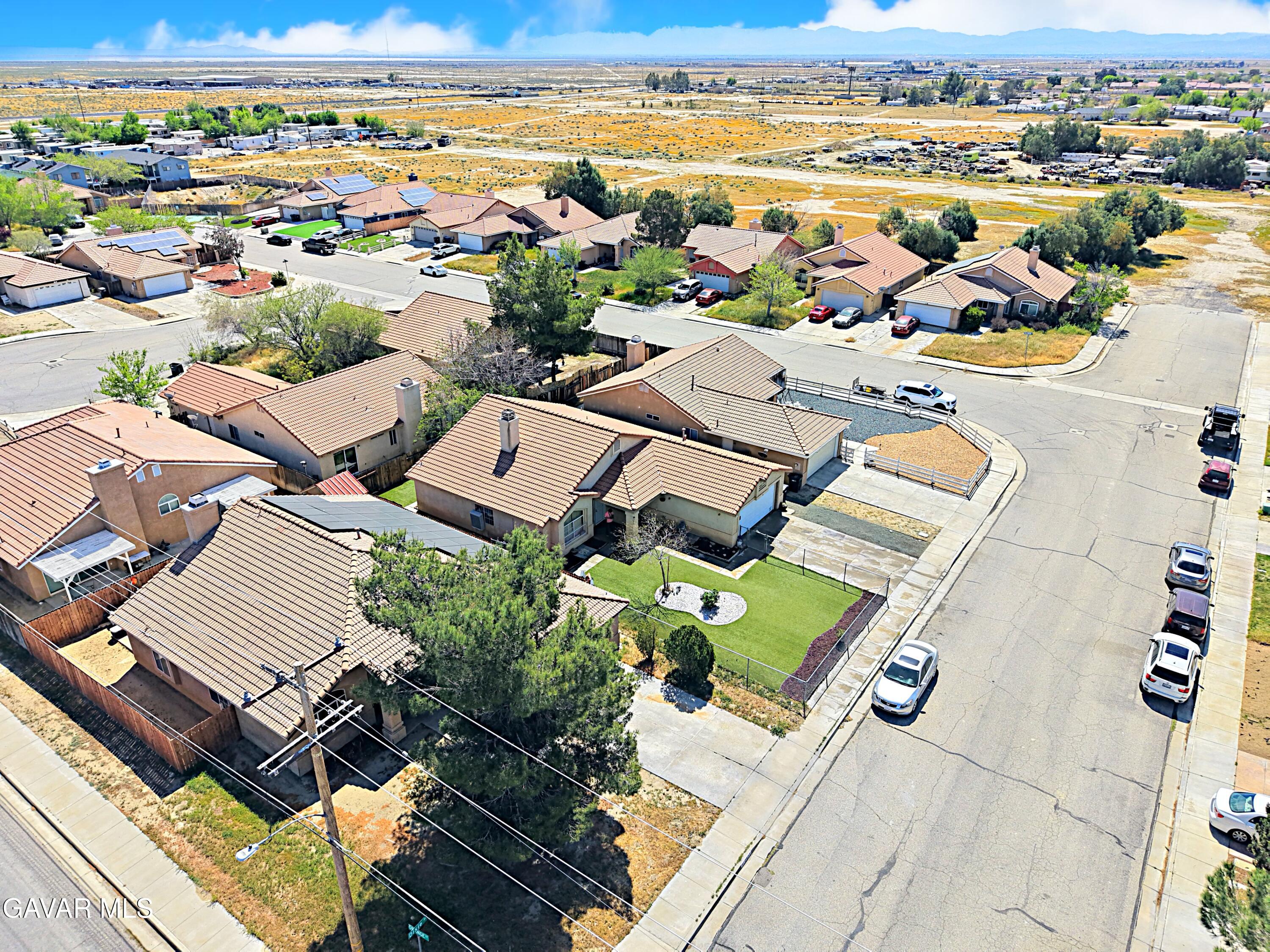2428 Dixie Street Rosamond, CA 93560 - Photo 2 of 29 CDA44AB5-2D55-44D3-ABFA-808BC0242303