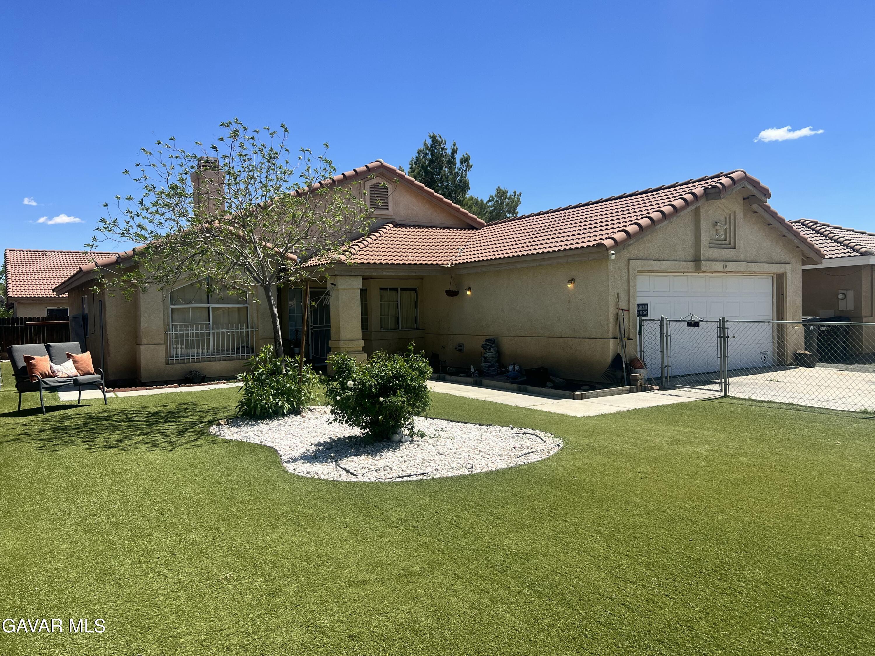 2428 Dixie Street Rosamond, CA 93560 - Photo 3 of 29 IMG_5680