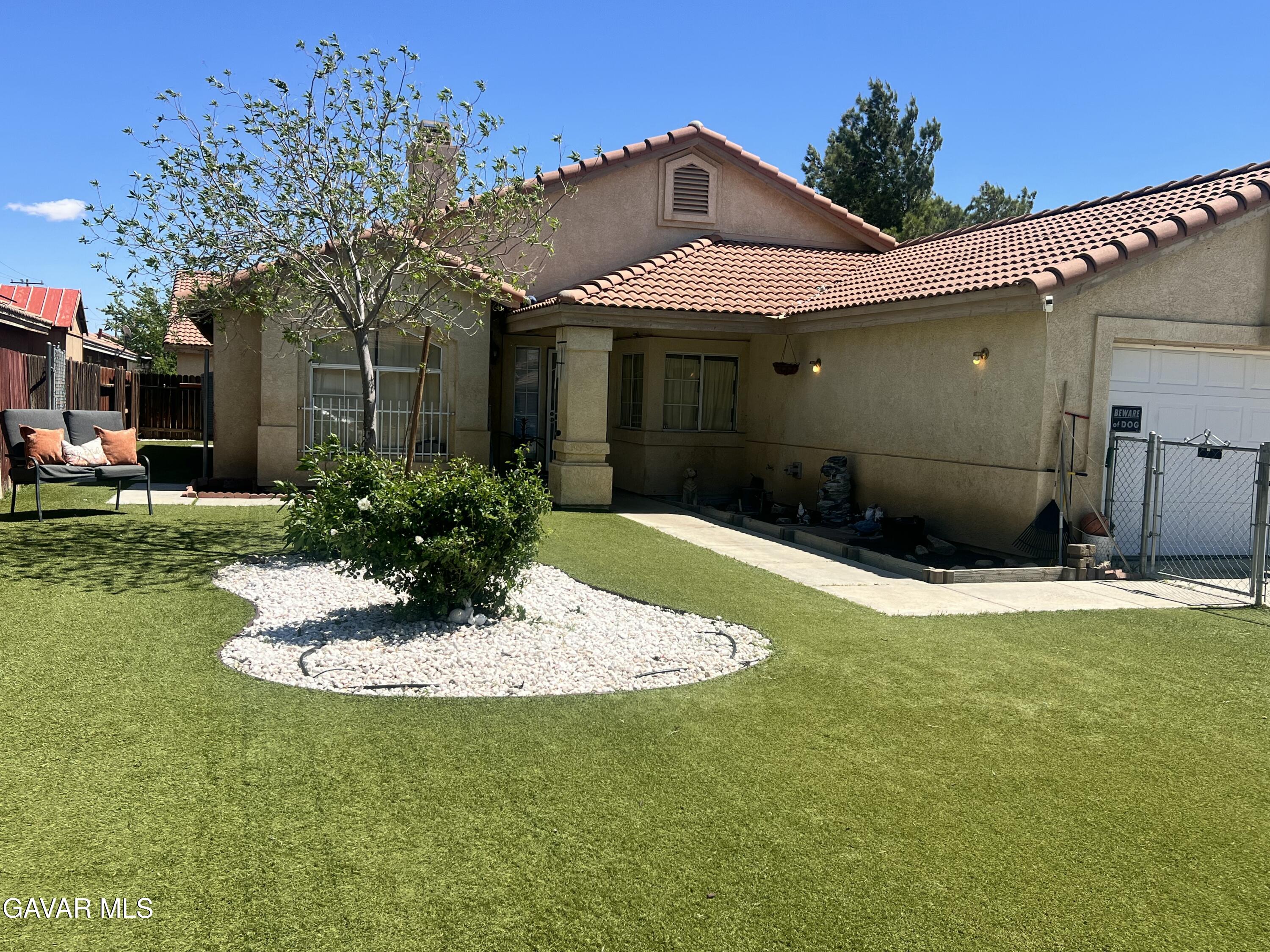 2428 Dixie Street Rosamond, CA 93560 - Photo 4 of 29 IMG_5689