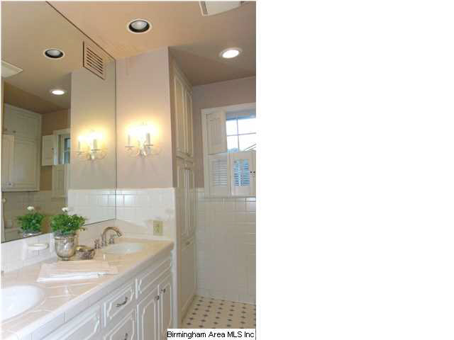 101 Pine Ridge Circle Birmingham, AL 35213 - Photo 10 of 32