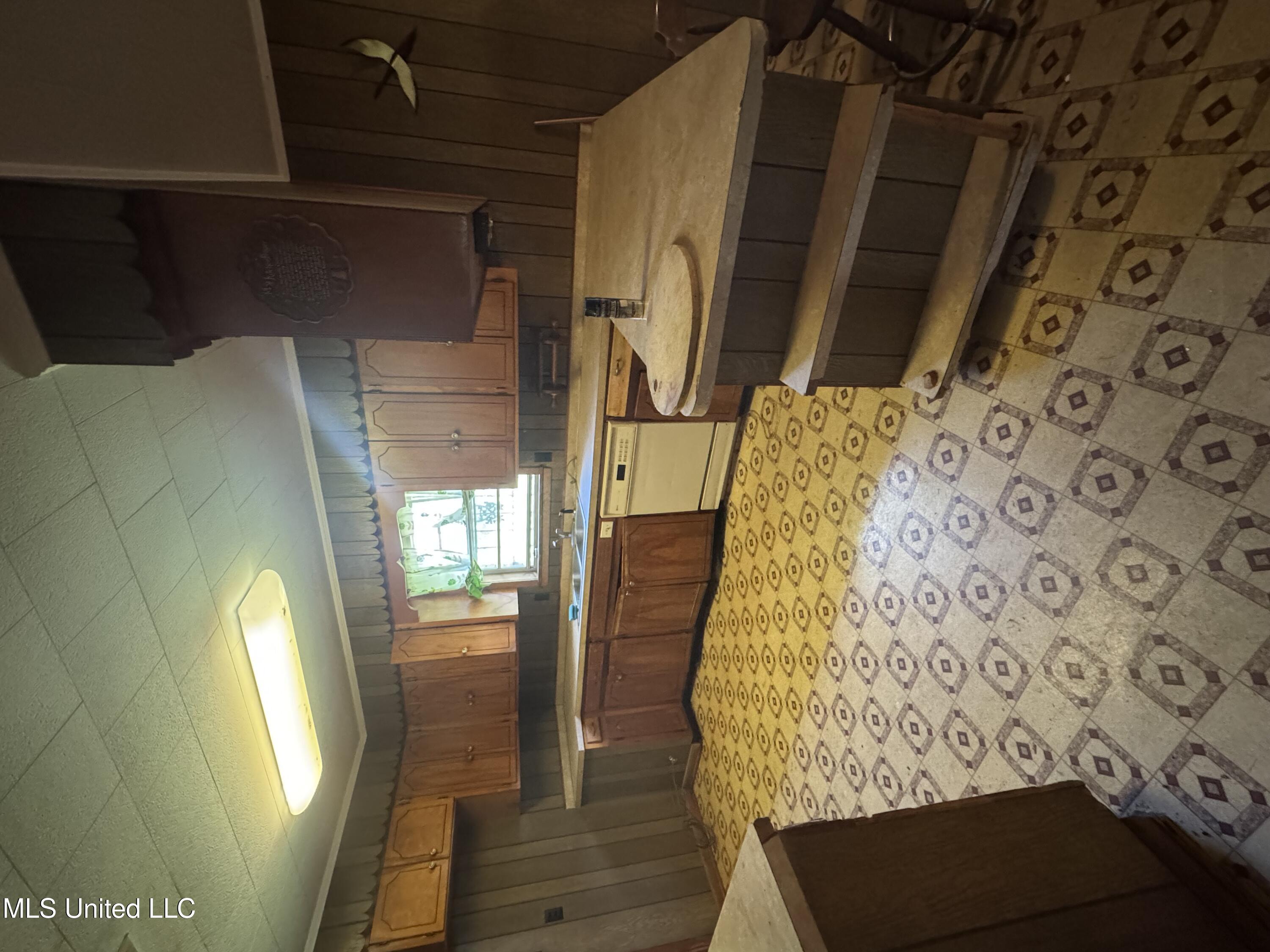 1033 Gertman Hill Road McComb, MS 39648 - Photo 2 of 13 IMG_7621