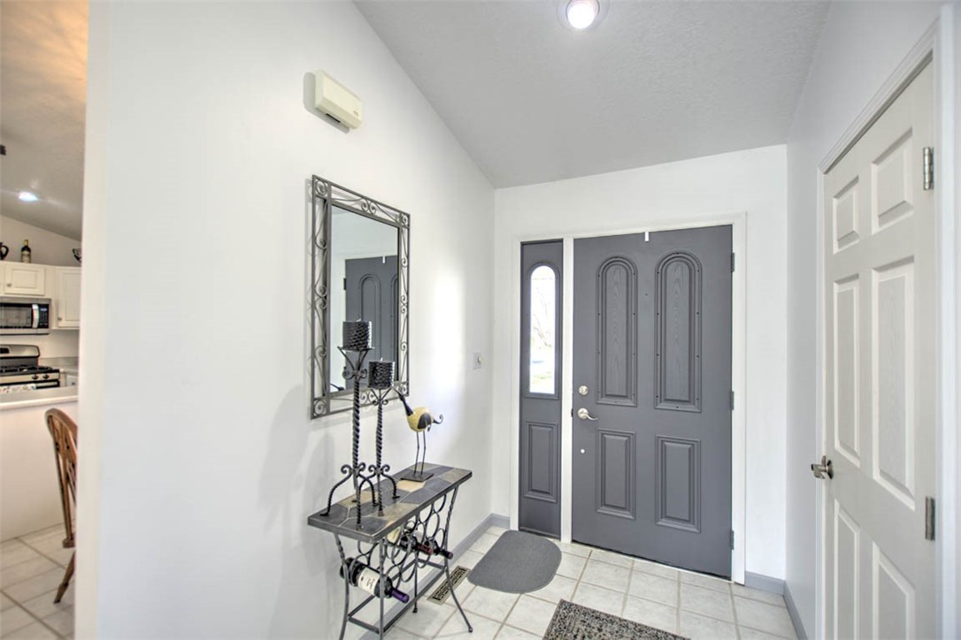 3198 Kathy Court Decatur, IL 62521 - Photo 9 of 40