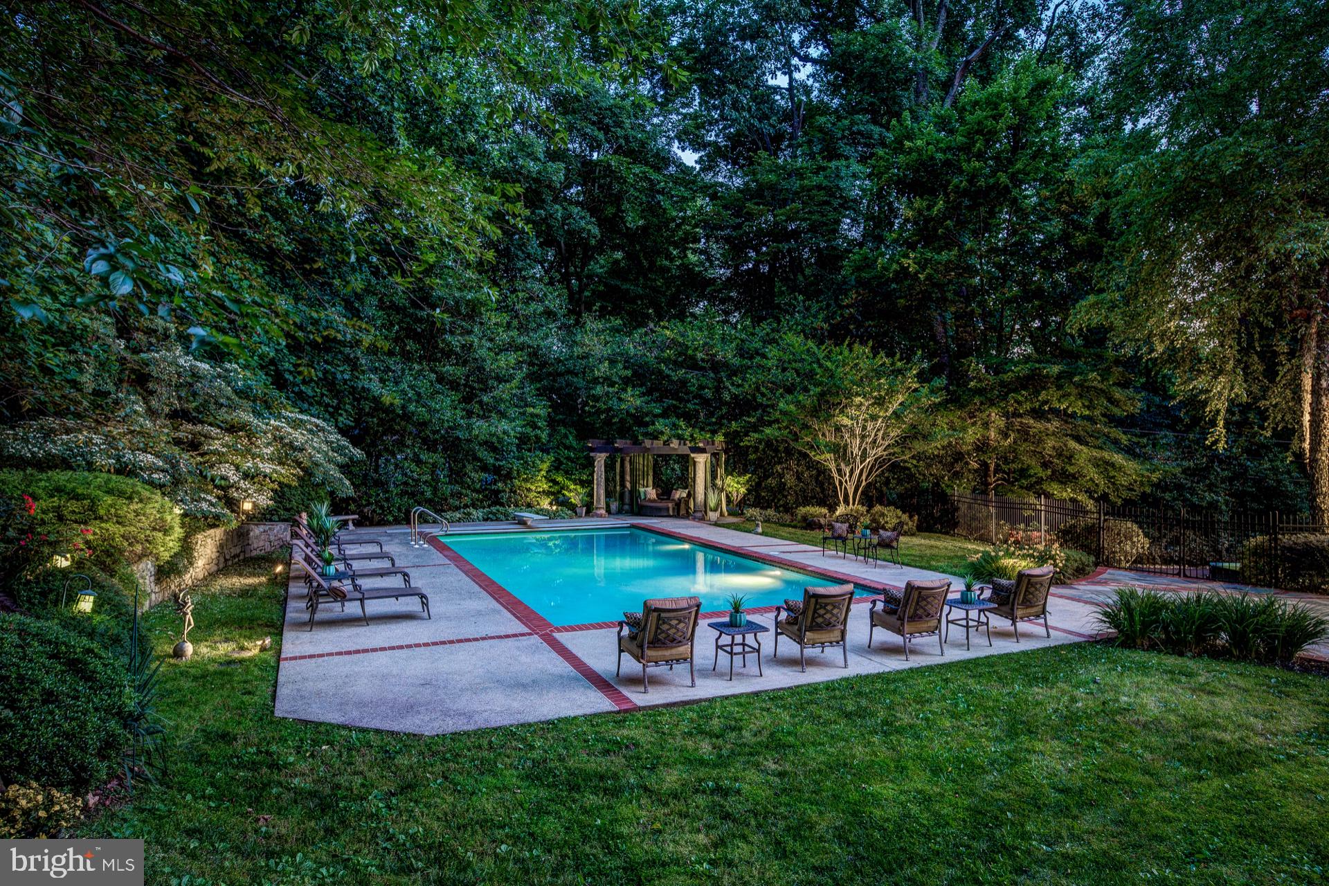 8921 Burdette Road Bethesda, MD 20817 - Photo 49 of 49 Romantic Ambiance After the Sun Sets
