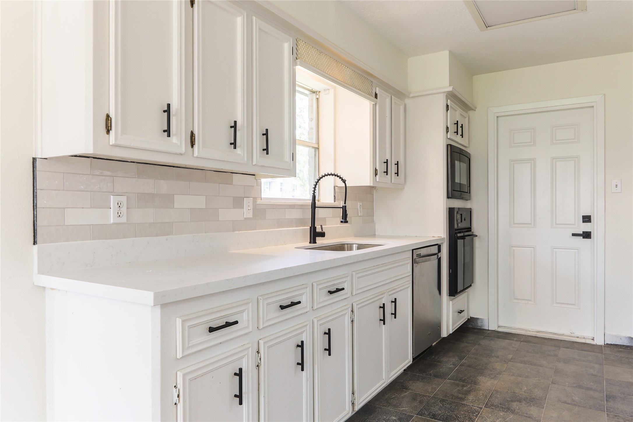 431 Topsail Way Crosby, TX 77532 - Photo 10 of 27