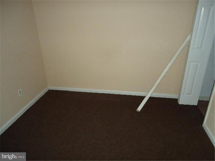 9523 Fordham Road Philadelphia, PA 19114 - Photo 2 of 5 Gallery Image 2