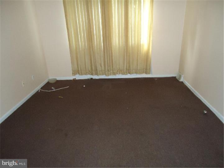 9523 Fordham Road Philadelphia, PA 19114 - Photo 3 of 5 Gallery Image 3