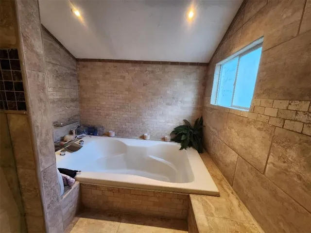 $340,000 | 34386 Whispering Oaks Boulevard, Dade City, FL 33523