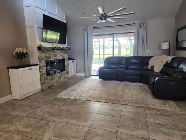 $340,000 | 34386 Whispering Oaks Boulevard, Dade City, FL 33523