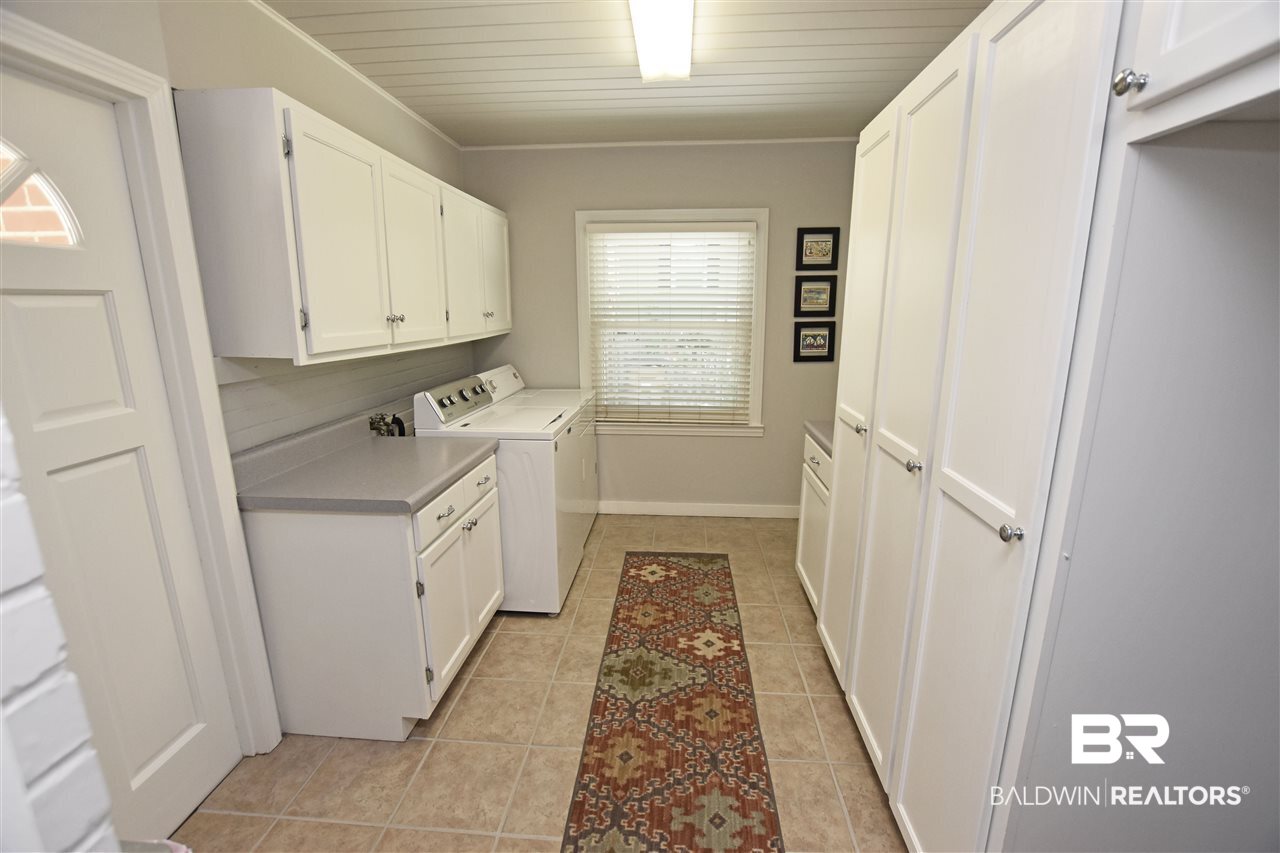 350 Byron Avenue East Mobile, AL 36609 - Photo 12 of 16
