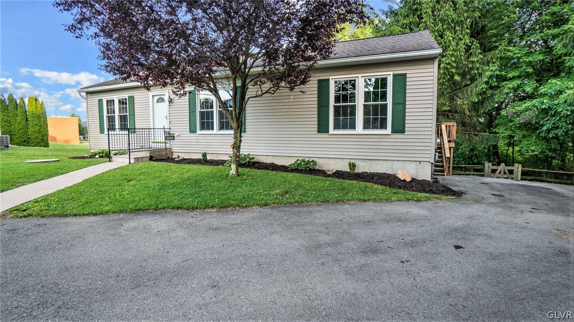 1525 Fernwood Road Slatington, PA 18080 - Photo 3 of 46 Gallery Image 3