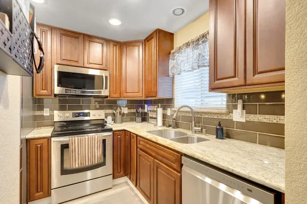 $350,000 | 6190 Shadow Lane, Citrus Heights, CA 95621