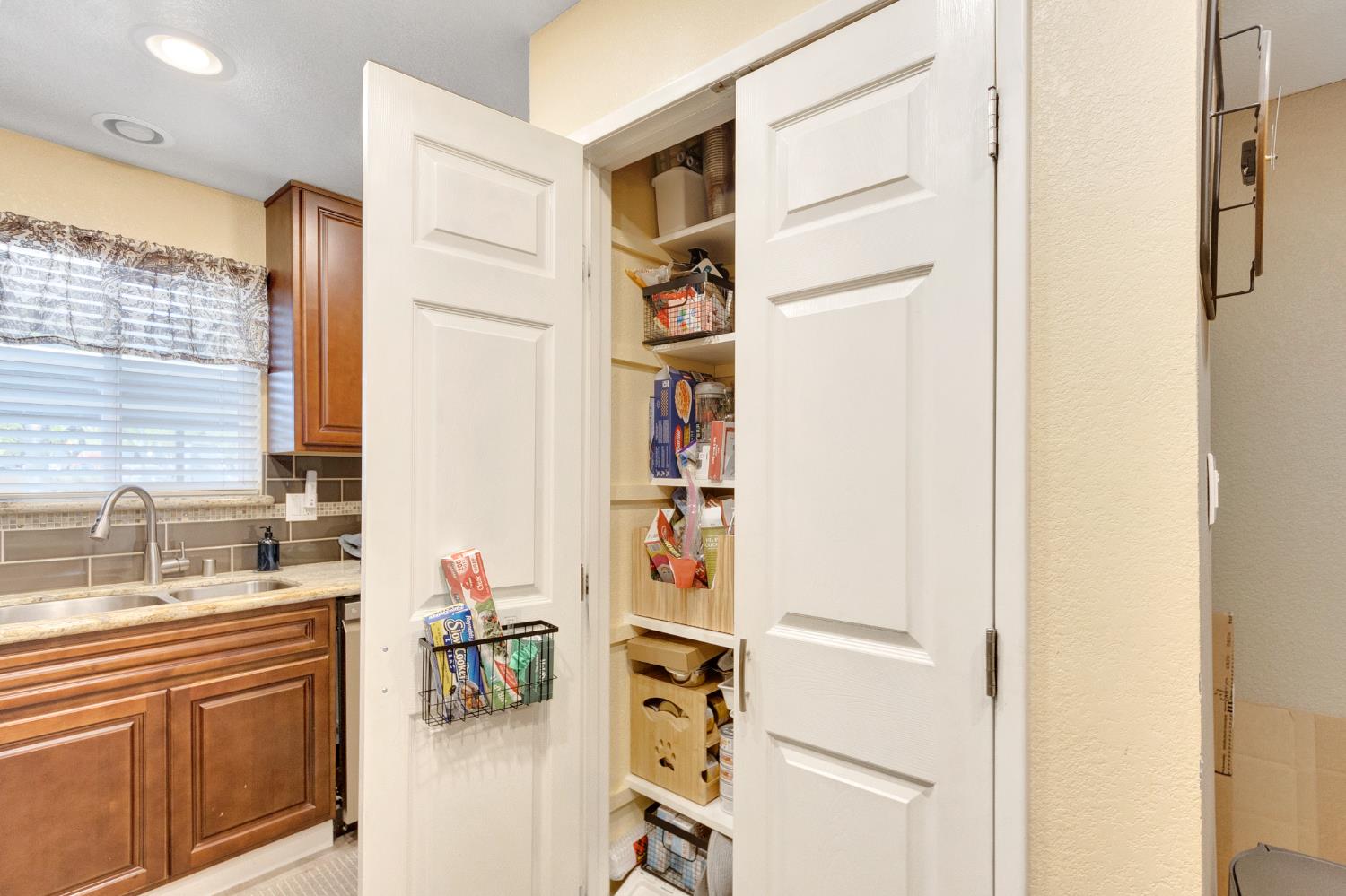 6190 Shadow Lane Citrus Heights, CA 95621 - Photo 27 of 43