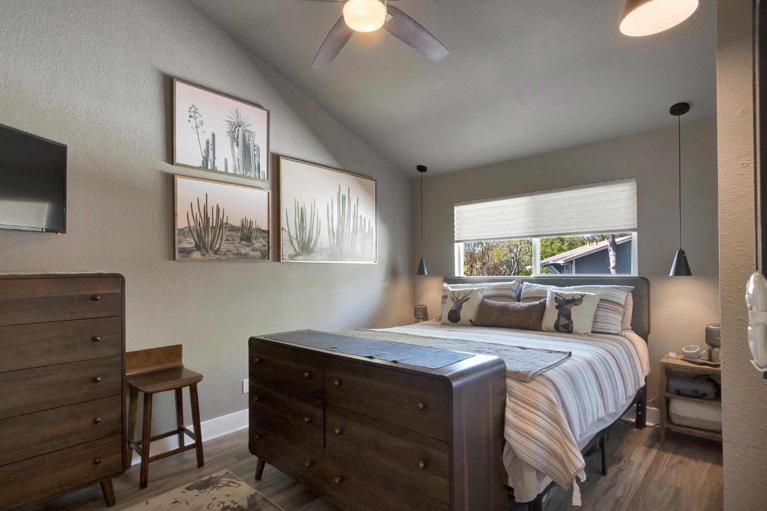 6190 Shadow Lane Citrus Heights, CA 95621 - Photo 3 of 43