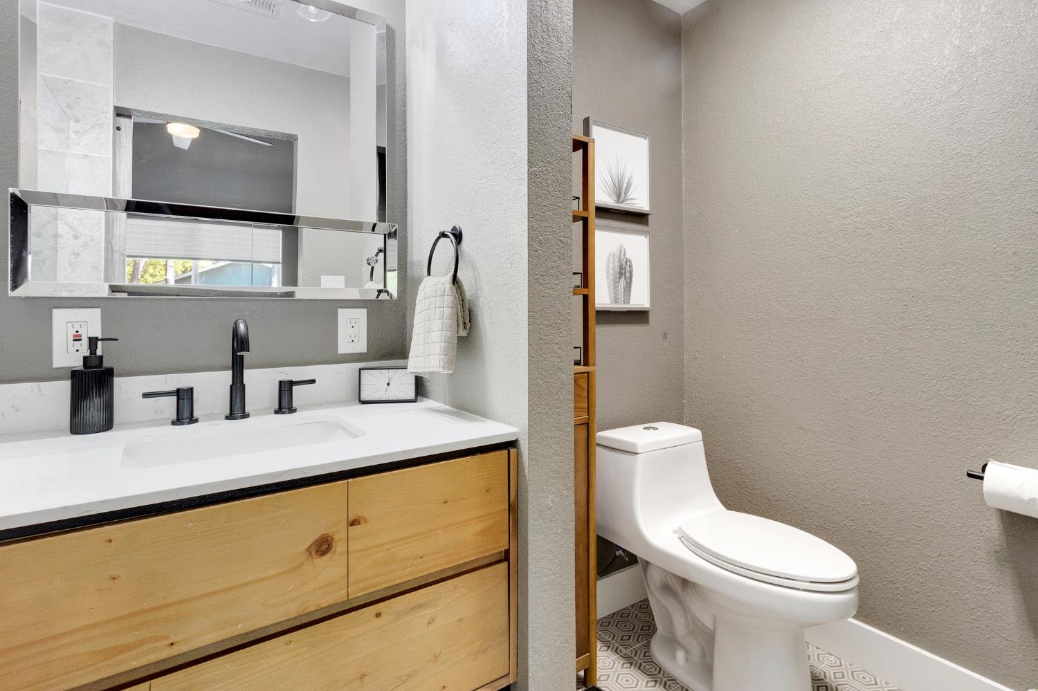 6190 Shadow Lane Citrus Heights, CA 95621 - Photo 5 of 43