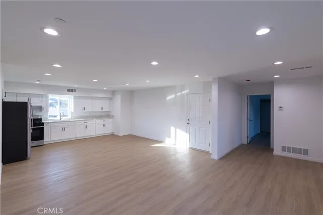 $3,200 | 1202 West 3rd Street, Santa Ana, CA 92703