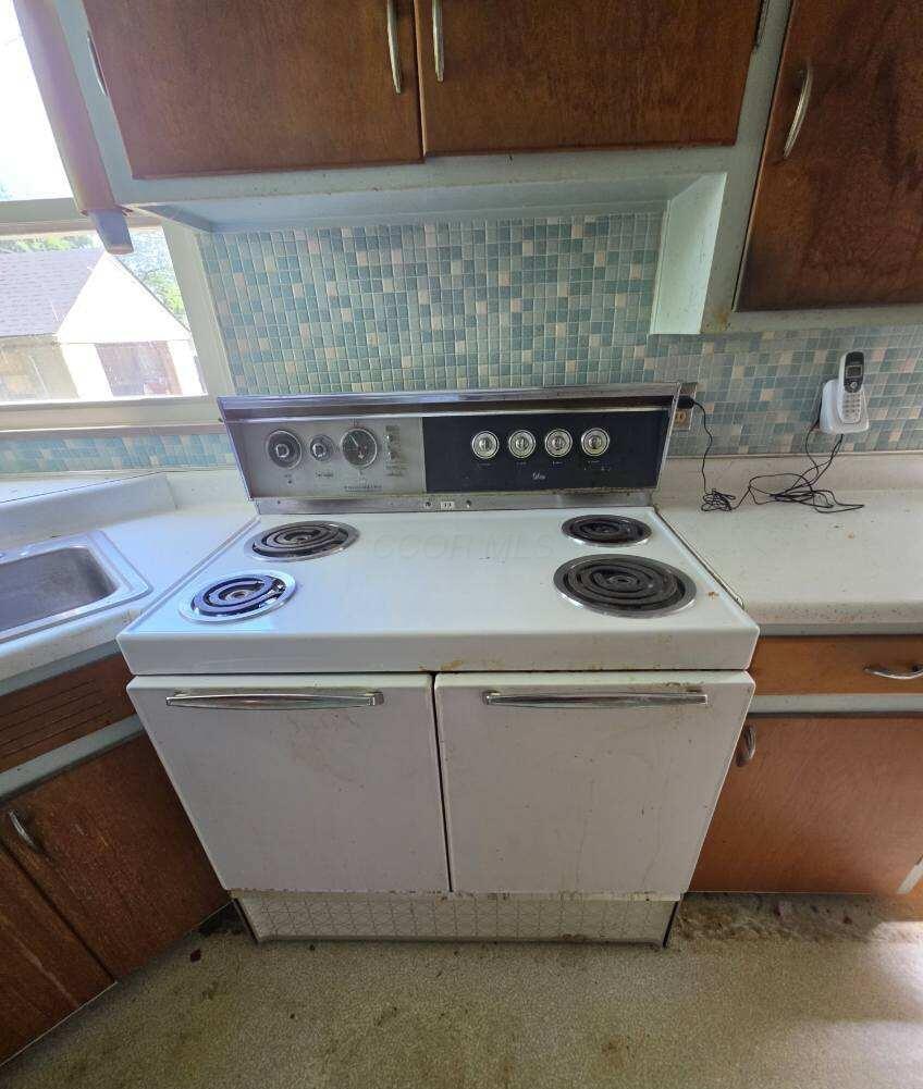 584 Chestershire Road Columbus, OH 43204 - Photo 10 of 17