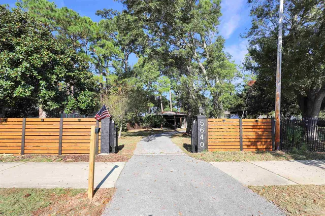 $875,000 | 5640 East Bay Boulevard, Gulf Breeze, FL 32563