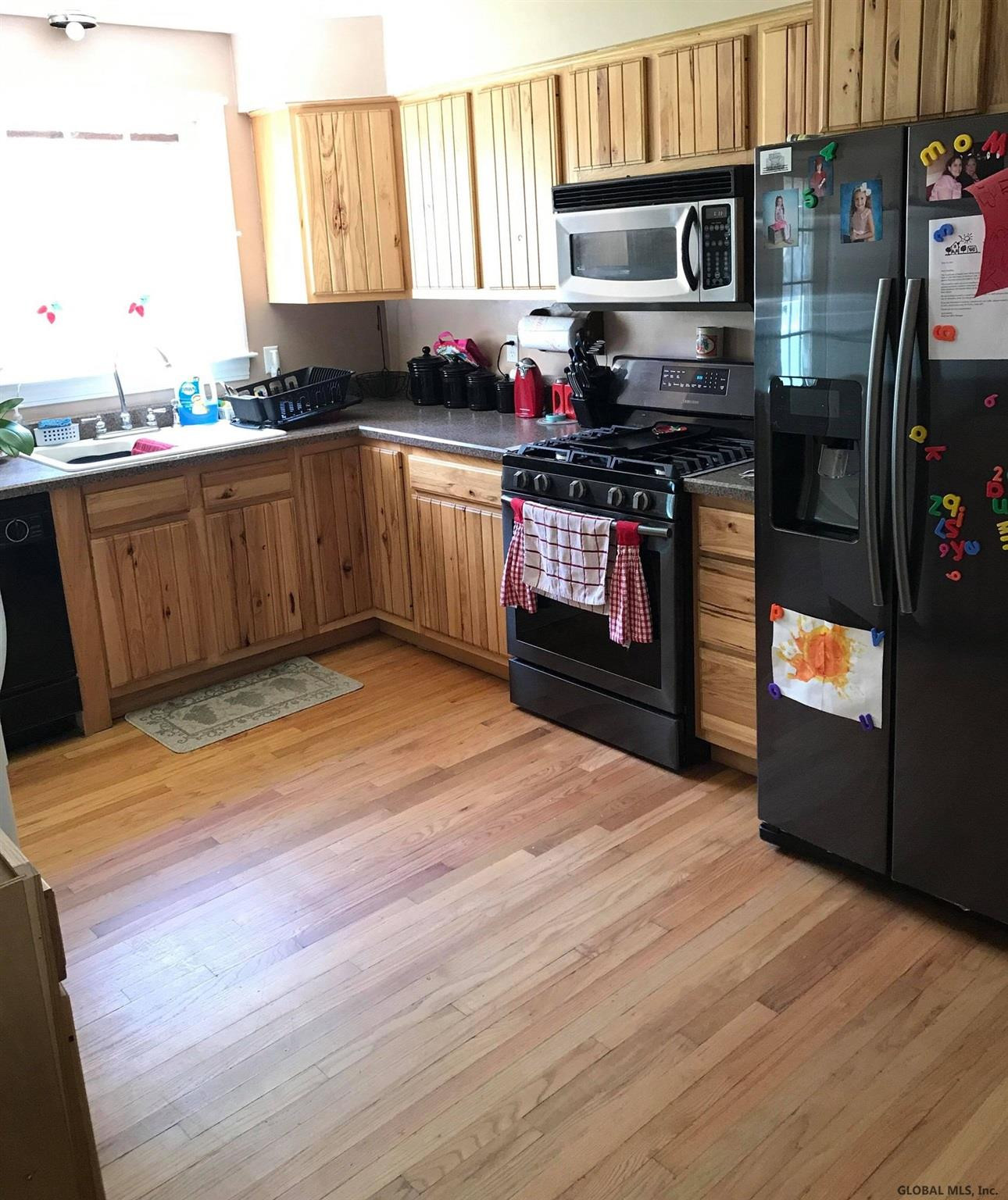 2057 Chepstow Road Rotterdam, NY 12303 - Photo 4 of 19 Photo 4