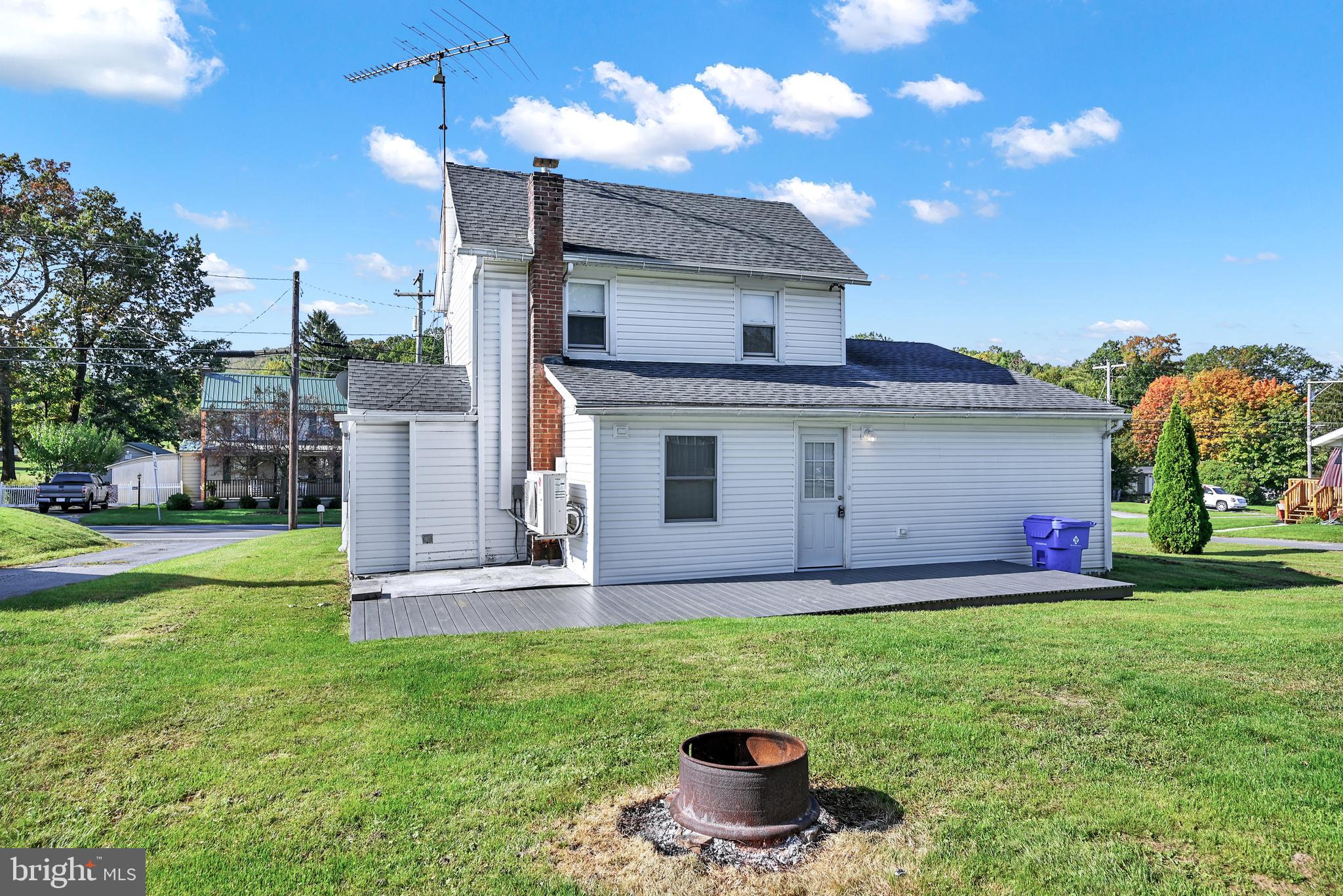 11235 South Mountain Road Fayetteville, PA 17222 - Photo 3 of 39
