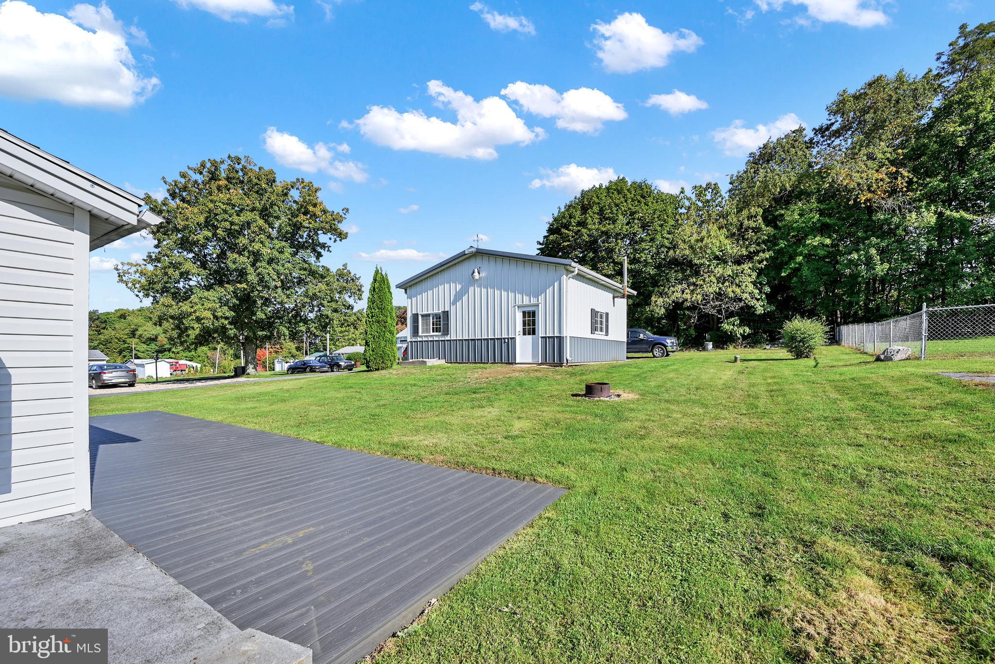 11235 South Mountain Road Fayetteville, PA 17222 - Photo 5 of 39
