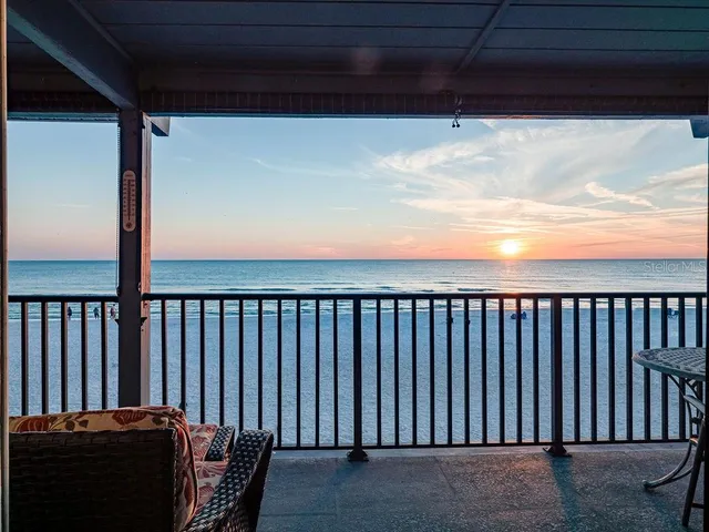 $2,690,000 | 6700 Gulf Drive, Unit B8, Holmes Beach, FL 34217