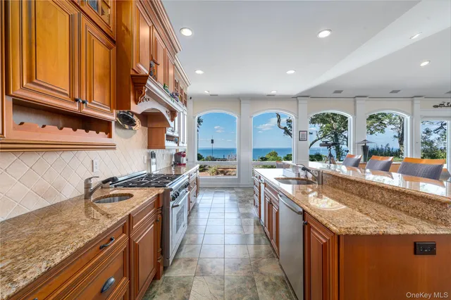 $4,250,000 | 2670 Grandview Drive, Orient, NY 11957