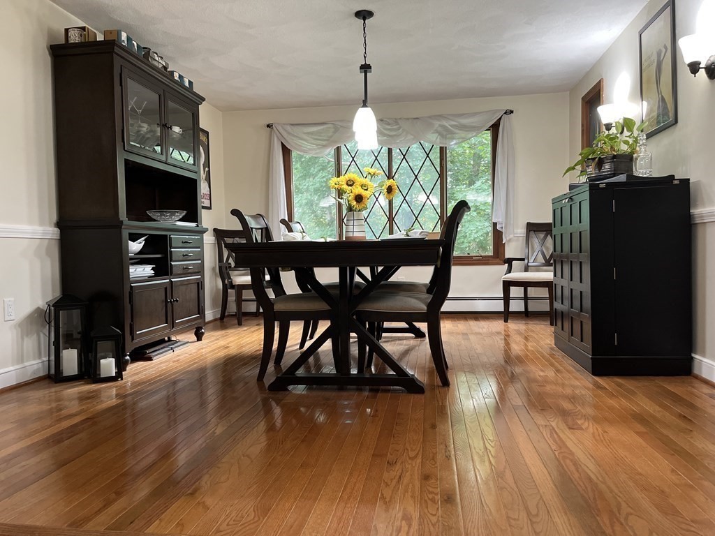 40 Carlisle Road Dedham, MA 02026 - Photo 4 of 28 Gallery Image 4