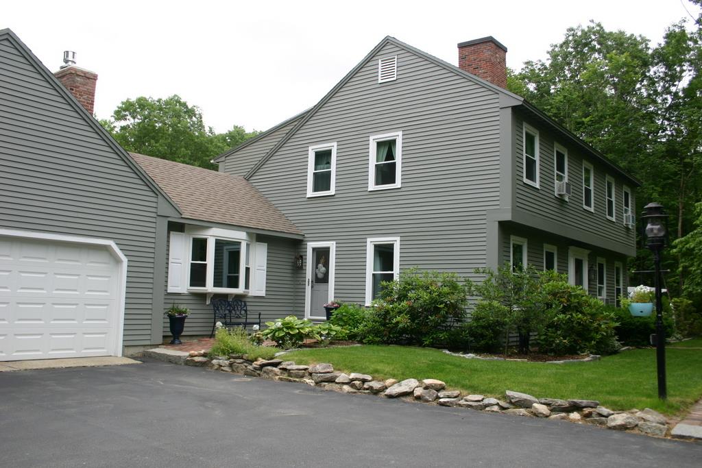 25 Nathan Lord Road Amherst, NH 03031 - Photo 2 of 29