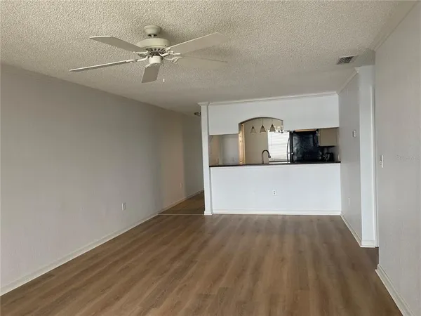$1,975 | 10125 Sailwinds Boulevard North, Unit 203, Largo, FL 33773