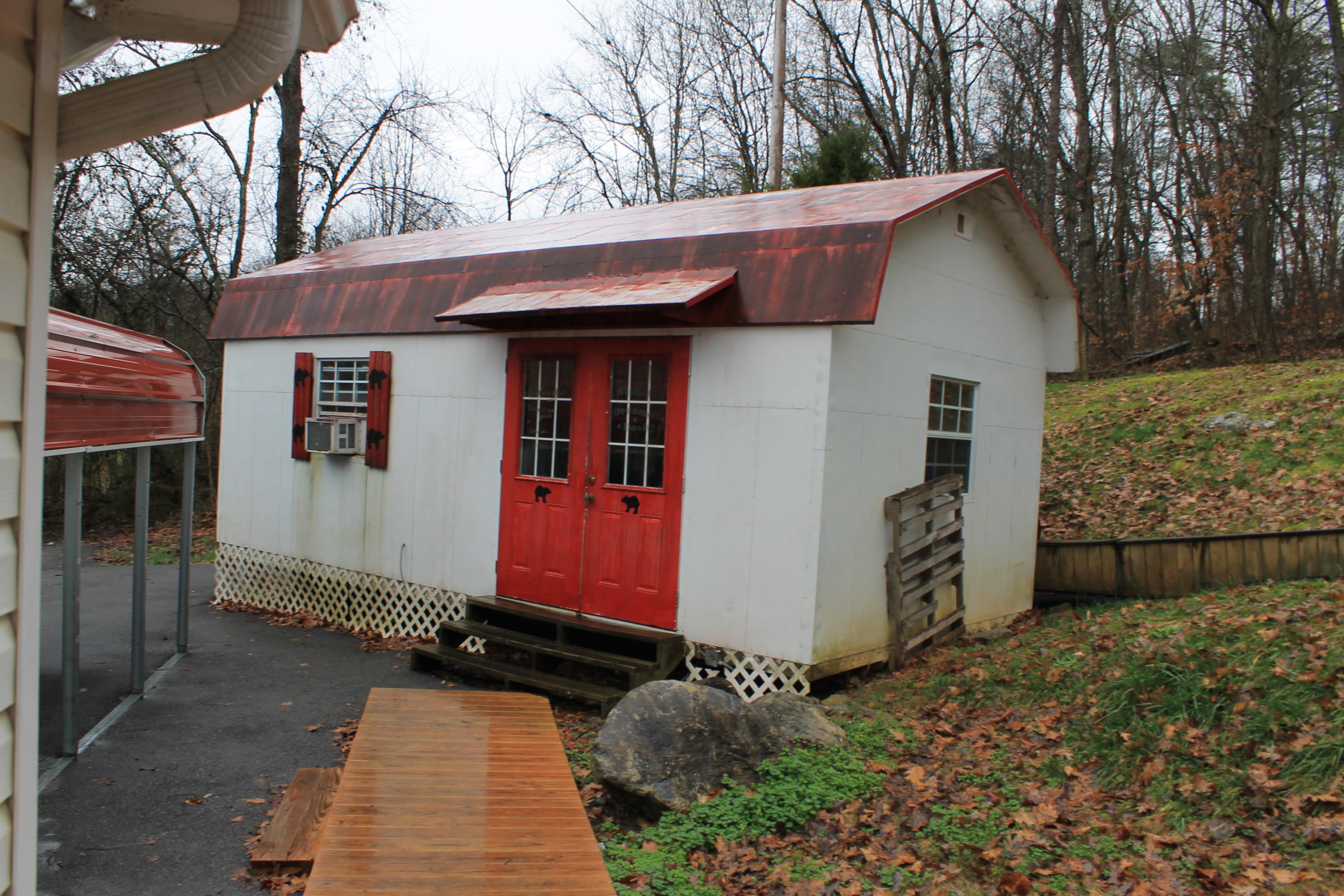 1725 Sockless Road Dandridge, TN 37725 - Photo 22 of 22 IMG_7778