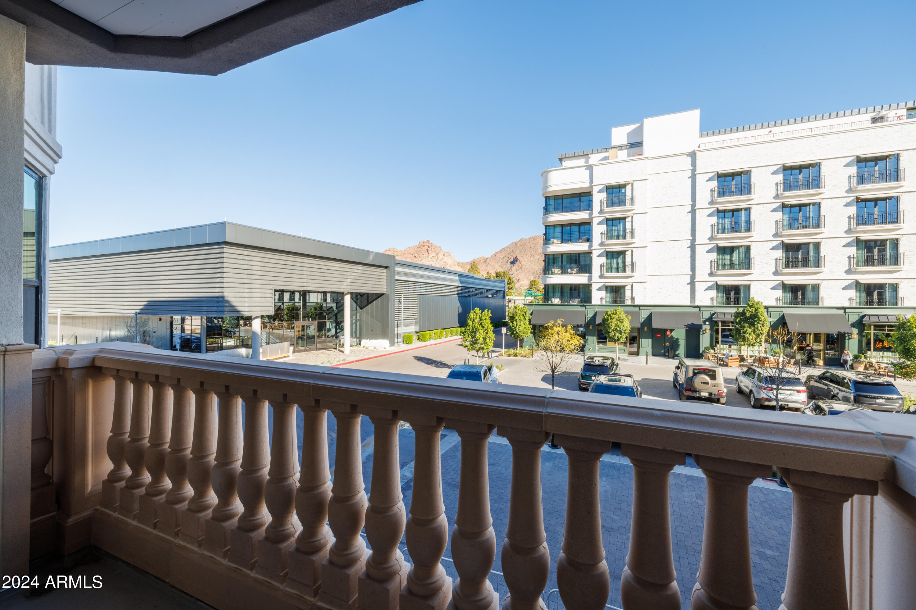 4240 East Camelback Road, Unit 308 Phoenix, AZ 85018 - Photo 8 of 27 Views of Camelback Mtn