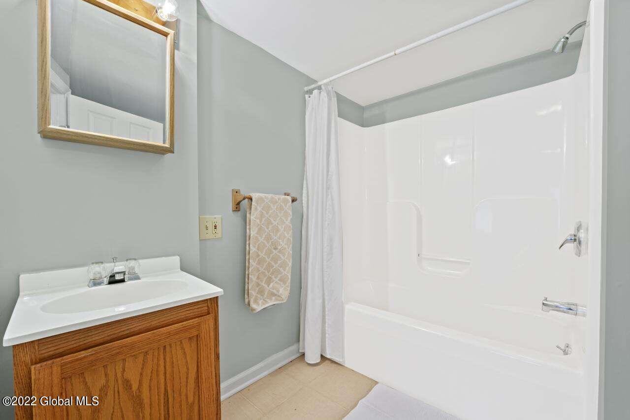 415 Vley Road Schenectady, NY 12302 - Photo 16 of 20 Davis.16
