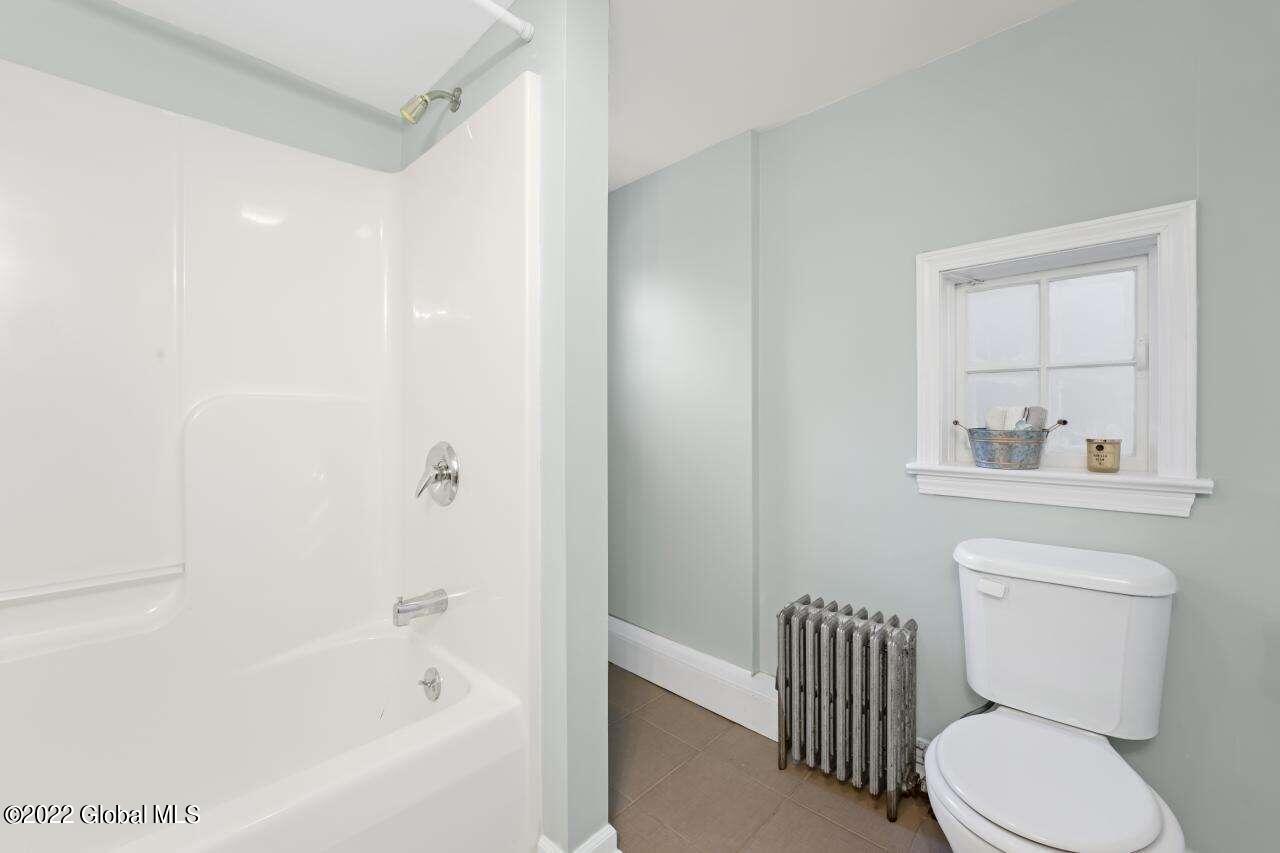 415 Vley Road Schenectady, NY 12302 - Photo 17 of 20 Davis.17