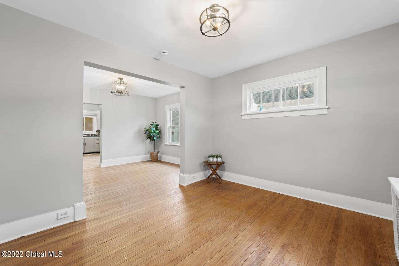 415 Vley Road Schenectady, NY 12302 - Photo 3 of 20 Davis.3