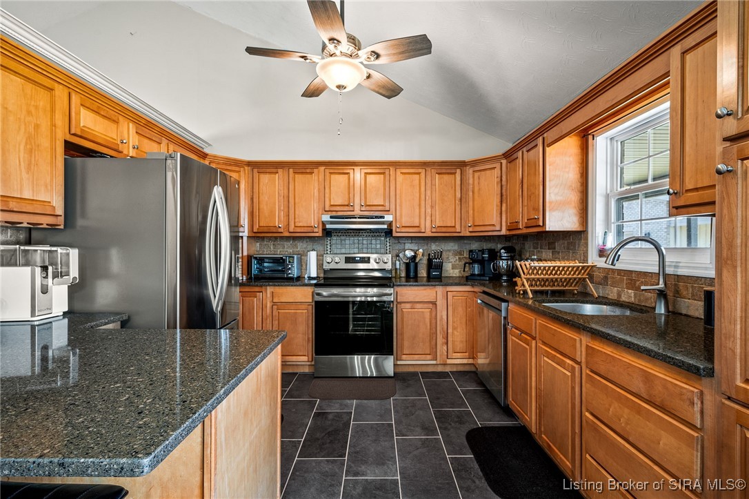 1143 South Moon Road Scottsburg, IN 47170 - Photo 6 of 41