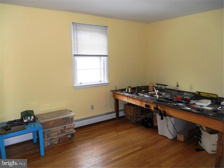 454 Spring Street Pottstown, PA 19464 - Photo 9 of 13 Gallery Image 9
