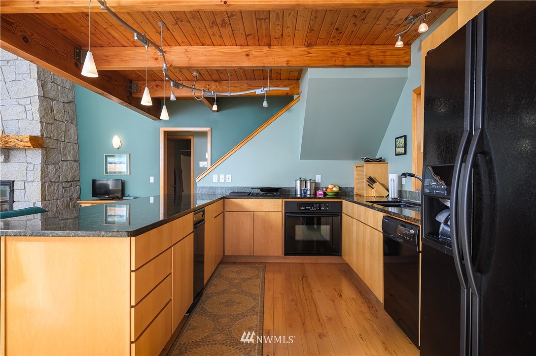 106 Decatur Beach Lane Decatur Island, WA 98221 - Photo 10 of 17