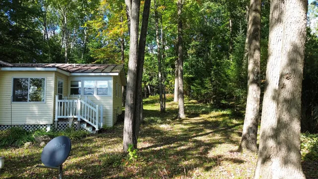 $245,000 | E2954 Lake Road, Iola, WI 54945