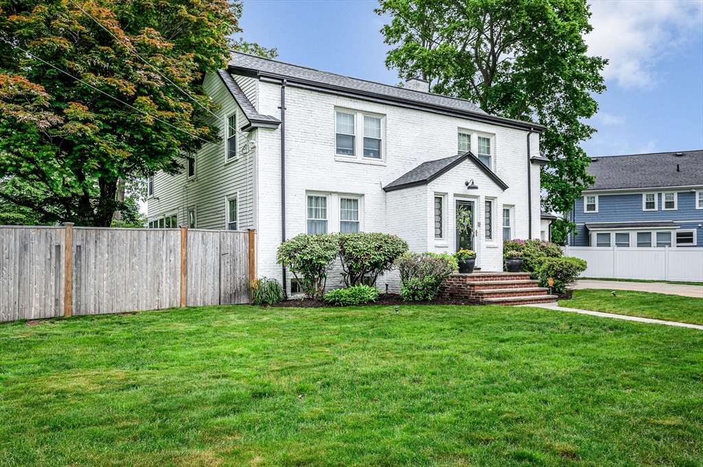 11 Florence Road Lowell, MA 01851 - Photo 1 of 42 Gallery Image 1