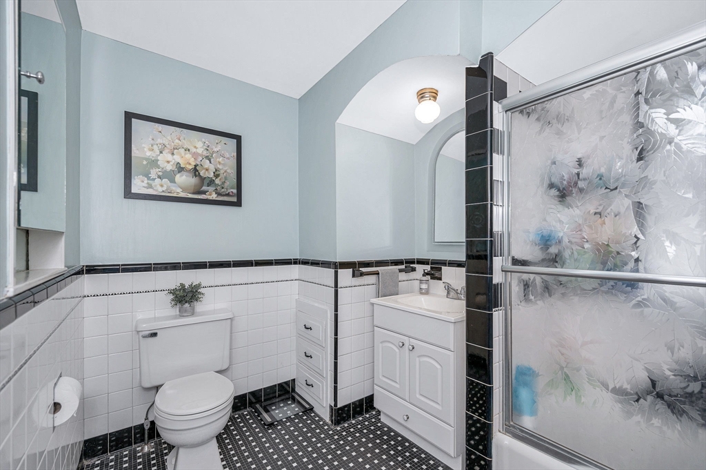11 Florence Road Lowell, MA 01851 - Photo 19 of 42 Gallery Image 19