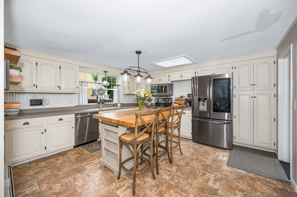 11 Florence Road Lowell, MA 01851 - Photo 30 of 42 Gallery Image 30