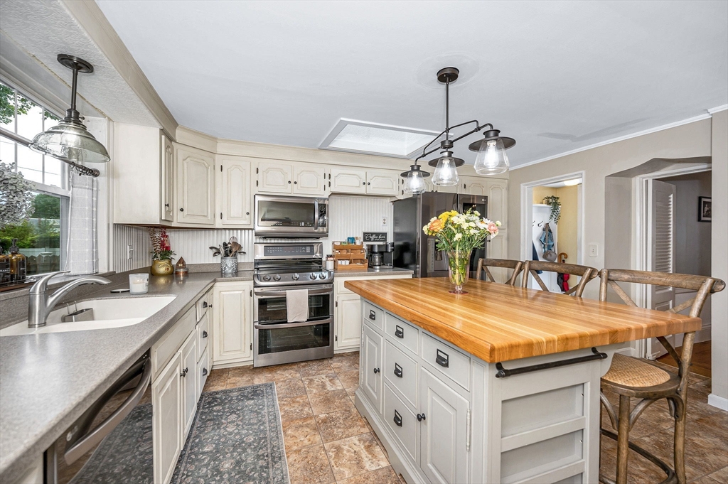 11 Florence Road Lowell, MA 01851 - Photo 31 of 42 Gallery Image 31