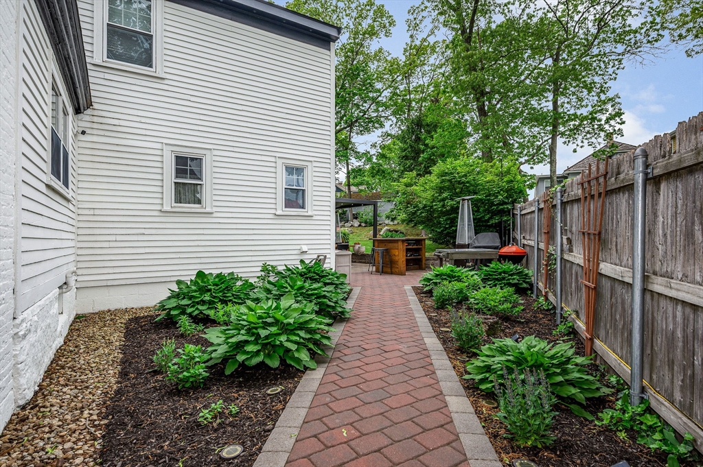 11 Florence Road Lowell, MA 01851 - Photo 33 of 42 Gallery Image 33