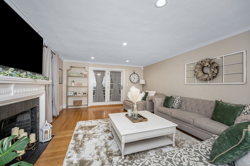 11 Florence Road Lowell, MA 01851 - Photo 7 of 42 Gallery Image 7
